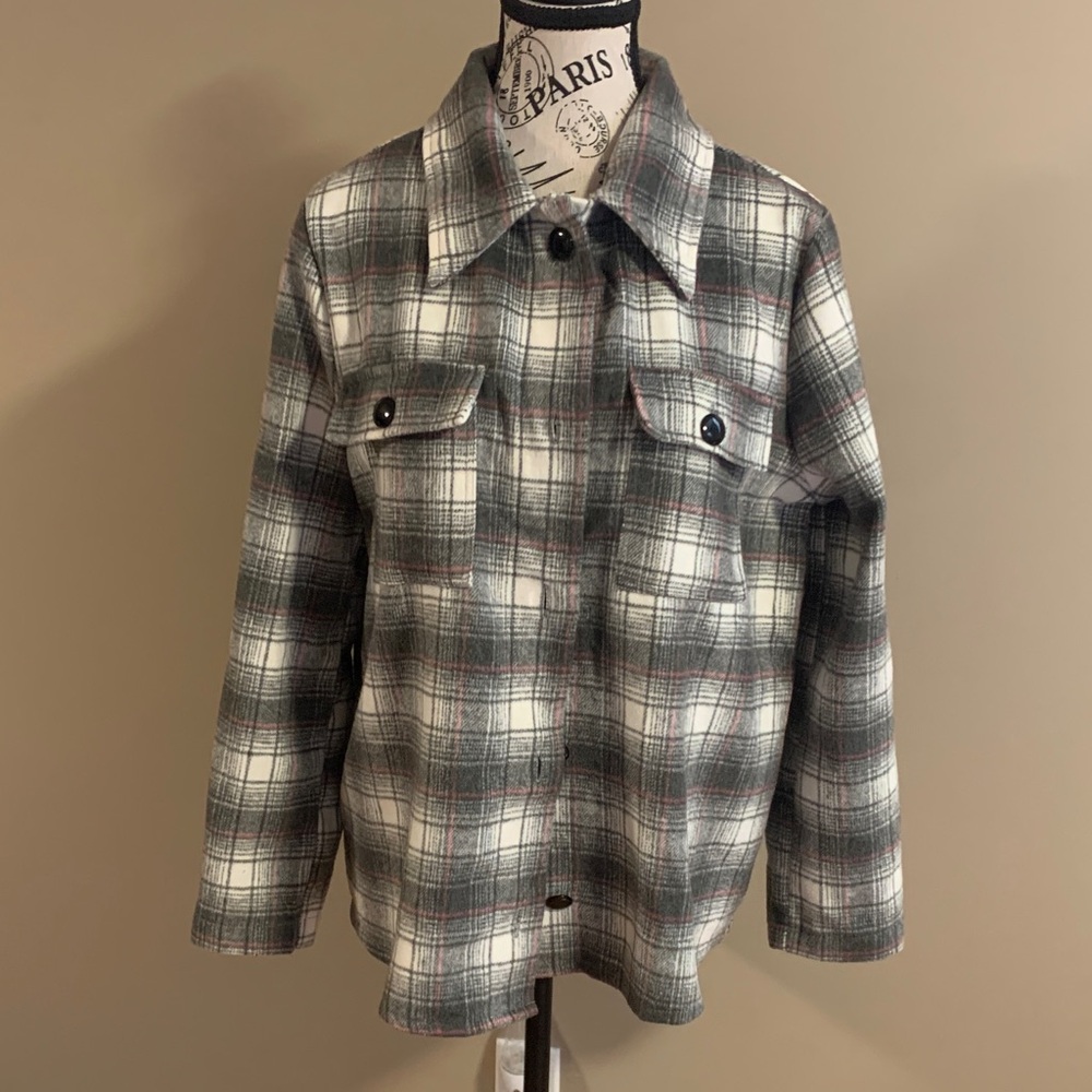 Guilty Plaid Button-Front Shacket in Gray, White & Rose Size Large